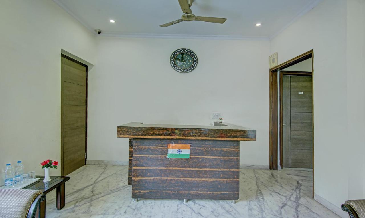 Itsy Hotels Swastika Inn Sector 26 Noida Extérieur photo